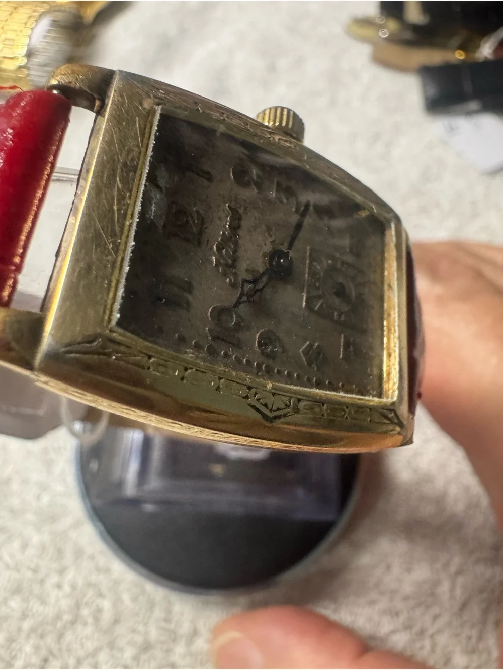 Hillrose Vintage-Style Gold Toned Men’s Watch with Red Leather Strap